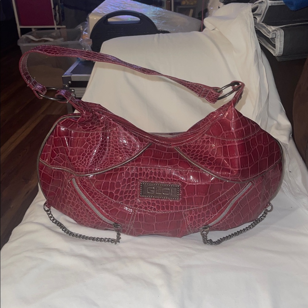 GLO Red Crocodile-Embossed Shoulder Bag - Picture 1 of 13